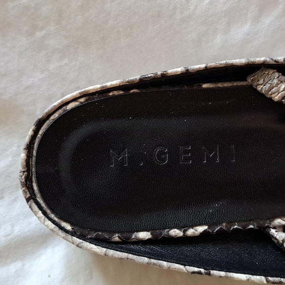 M Gemi snakeskin ballet flats w/ squared off toe 39 (8.5) - Picture 6 of 12